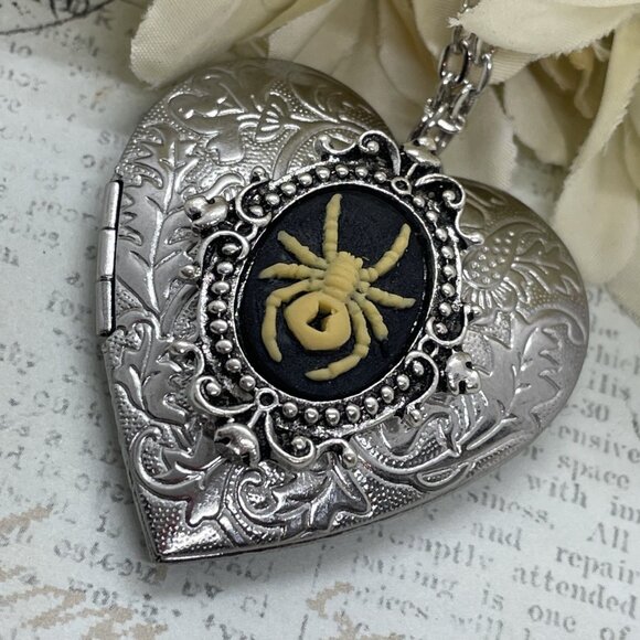 Heart Silver Locket Gothic Necklace Photo SPIDER Gothic Black Widow Cameo Witch - Picture 5 of 10